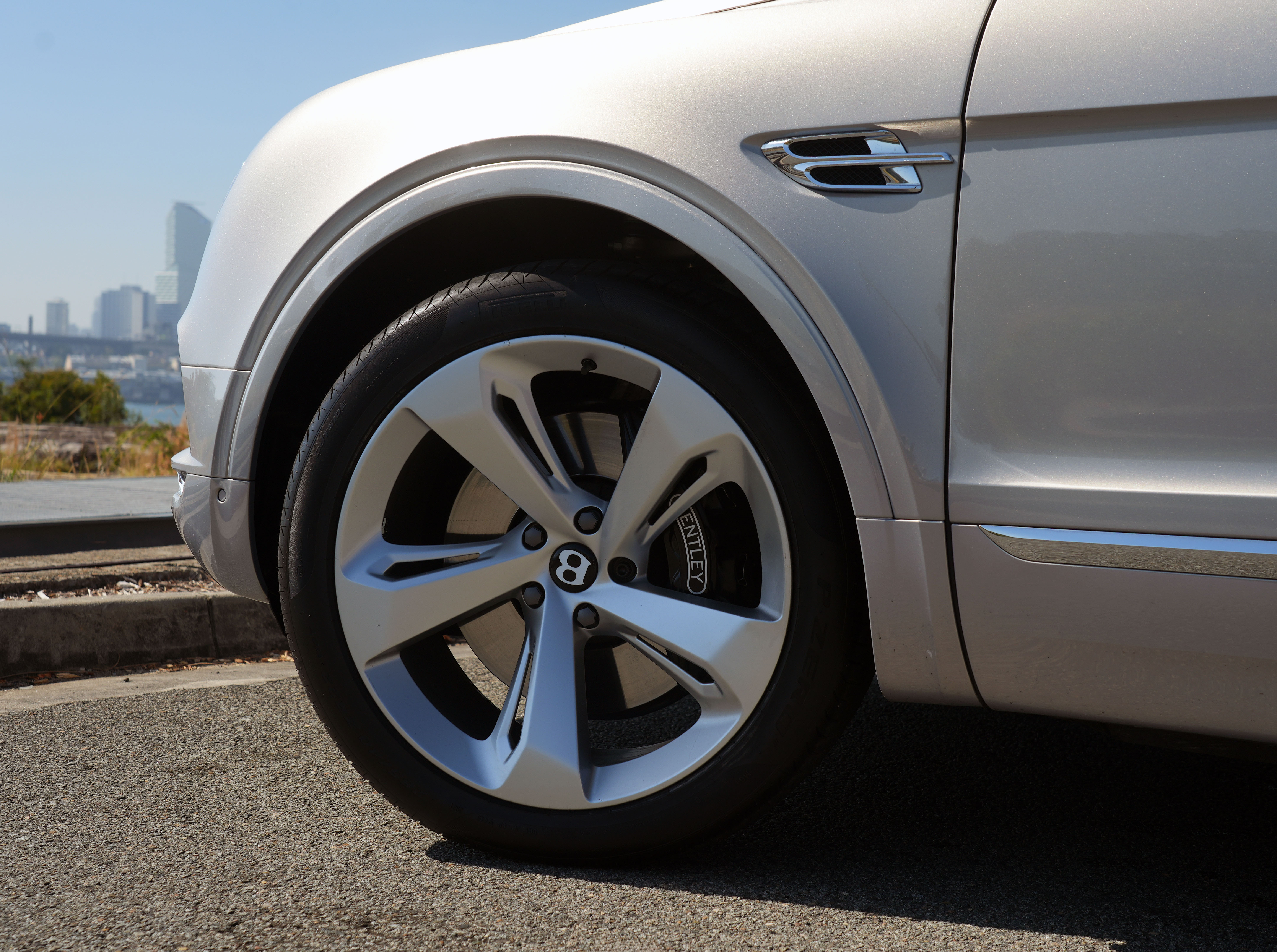 2017 Bentley Bentayga W12 SUV Image 5