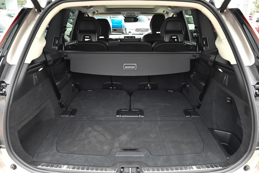 2026 Volvo XC90 L Series Ultra B5 Dark SUV