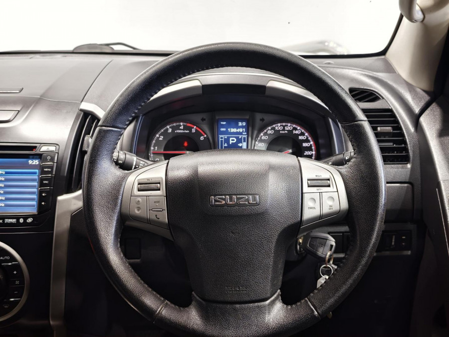 2014 Isuzu MU-X LS-T SUV Image 8