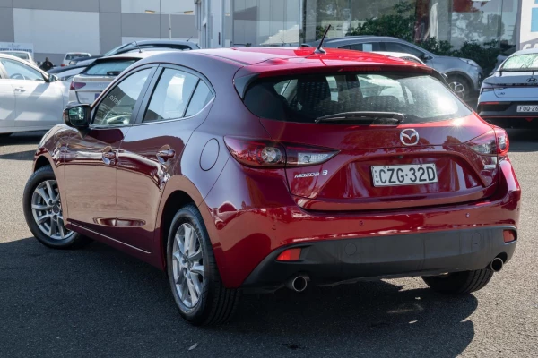 2015 Mazda 3 BM Series Maxx Sport Hatch Image 2