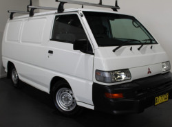 Mitsubishi Express SJ