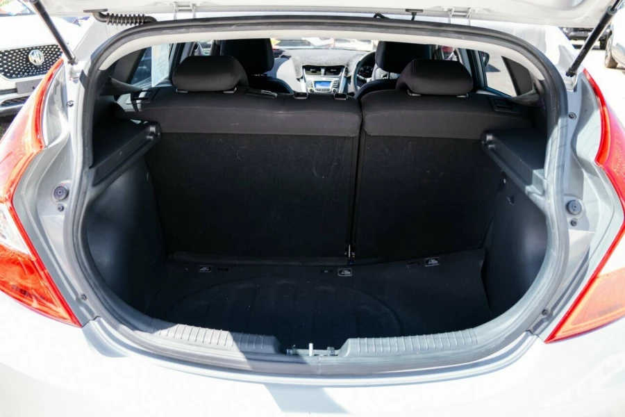 2012 Hyundai Accent RB Active Hatch Image 8
