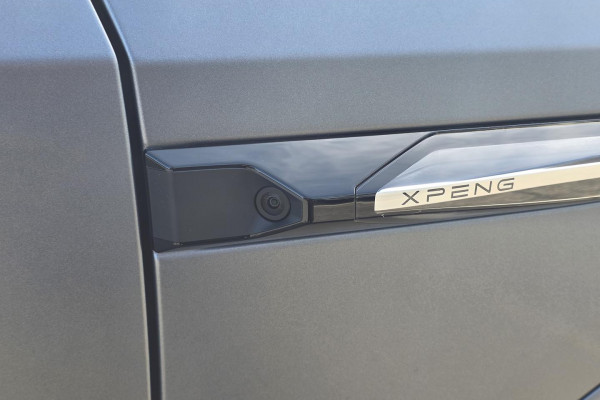 2026 XPeng X9  Long Range People Mover Image 13