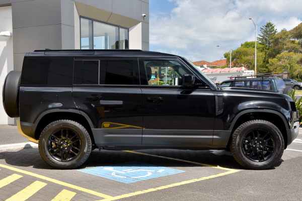 2024 Land Rover Defender L663 110 Hard Top S SUV image 3