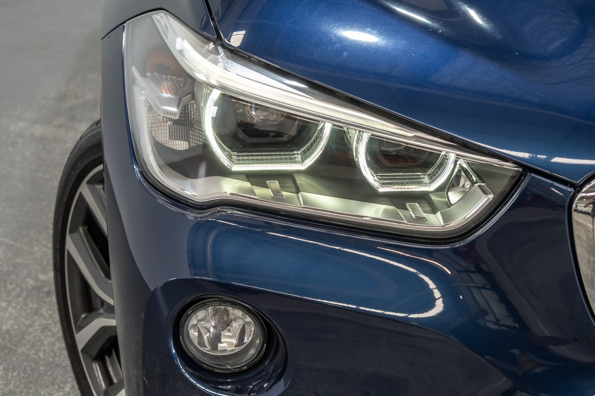 2016 BMW X1 Xdrive 25i SUV Image 2