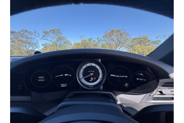 2022 Porsche 911 992 Targa 4 GTS Convertible Image 23