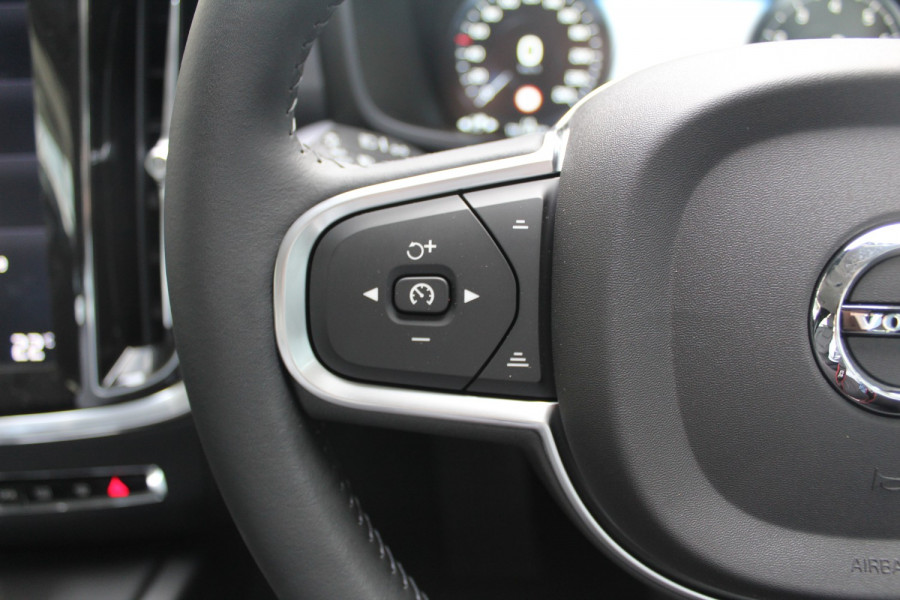 2019 MY20 Volvo V60 F-Series T5 Momentum Wagon Image 12