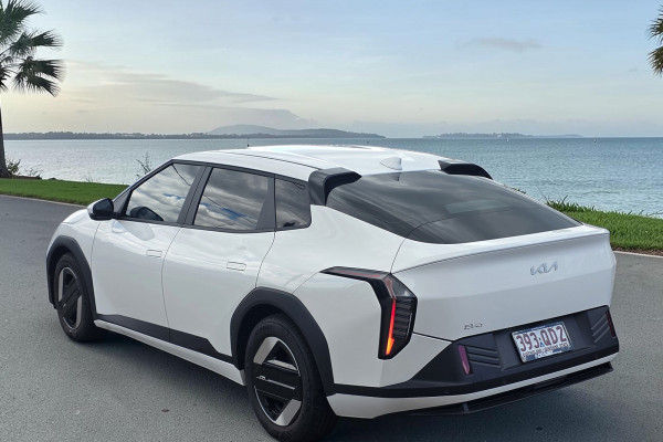 2026 Kia EV4  Air Standard Range Sedan Image 6