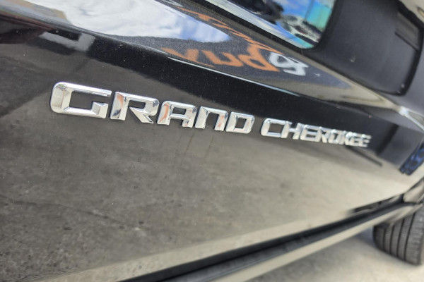 2014 Jeep Grand Cherokee WK Laredo SUV Image 14