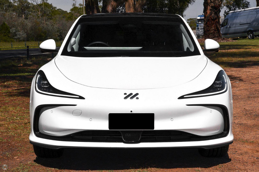 2025 MG IM5 P12L Performance Hatch Image 2