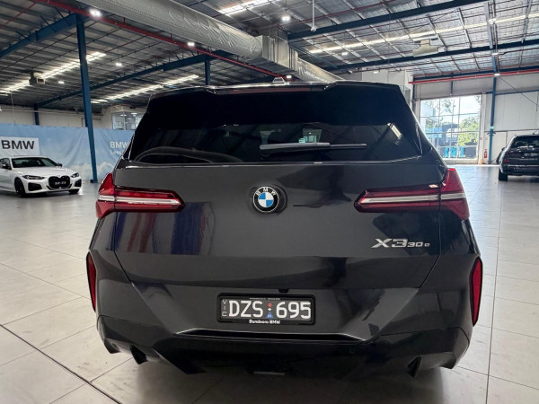 2026 BMW X3 G45 30e xDrive SUV image 6