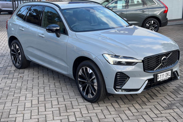 2025 MY26 Volvo XC60 UZ Ultra B5 Dark SUV Image 2
