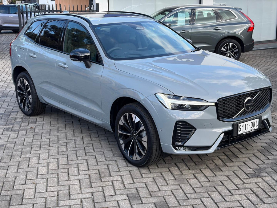 2025 MY26 Volvo XC60 UZ Ultra B5 Dark SUV Image 2