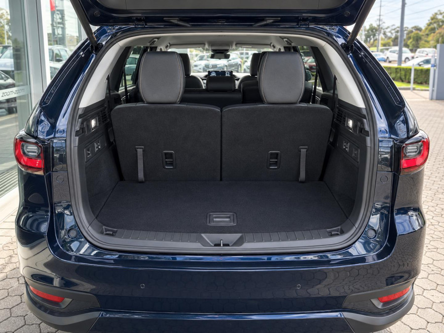 2025 Mazda CX-80 KL P50e Touring SUV Image 21