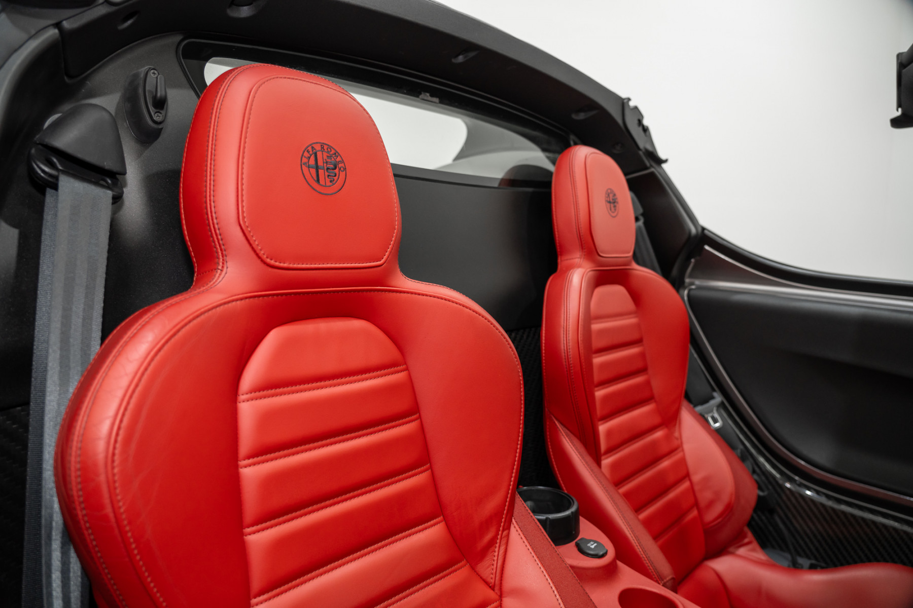 2016 Alfa Romeo 4c Spyder Convertible Image 7