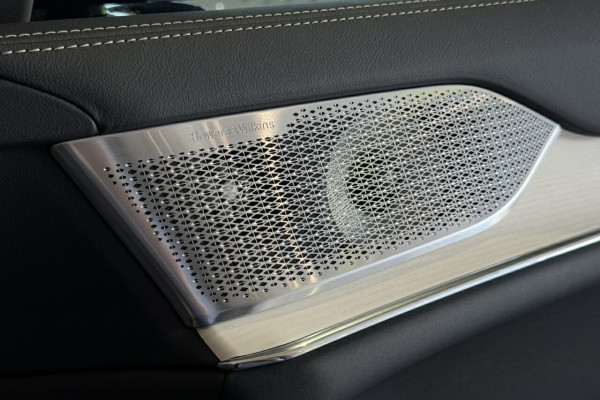 2026 Volvo EX90  Ultra Twin Motor Performance SUV Image 10