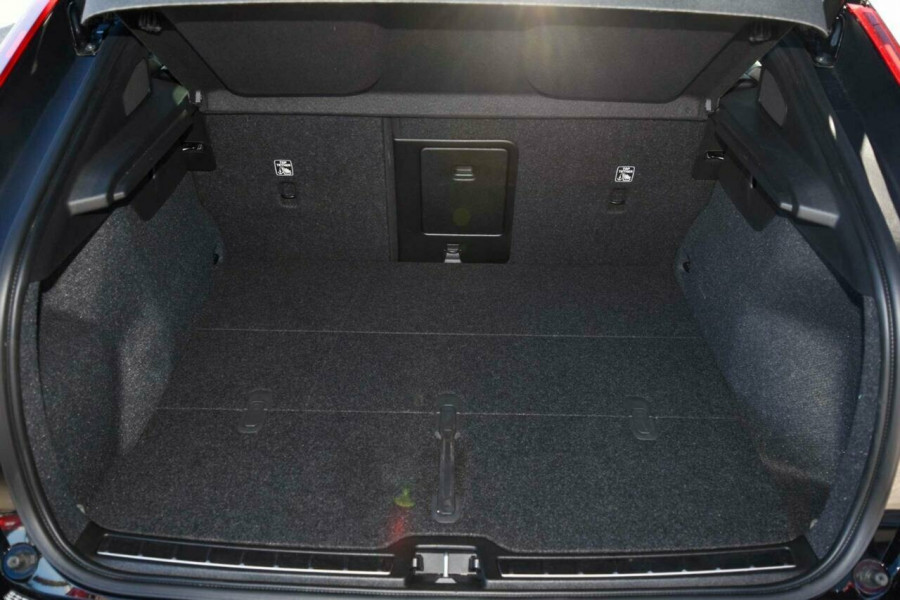 2023 Volvo C40 XK Recharge Twin SUV Image 21