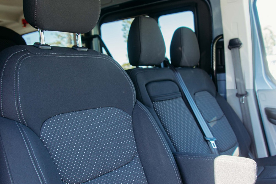 2024 LDV Deliver 9  11-Seat Bus Image 36