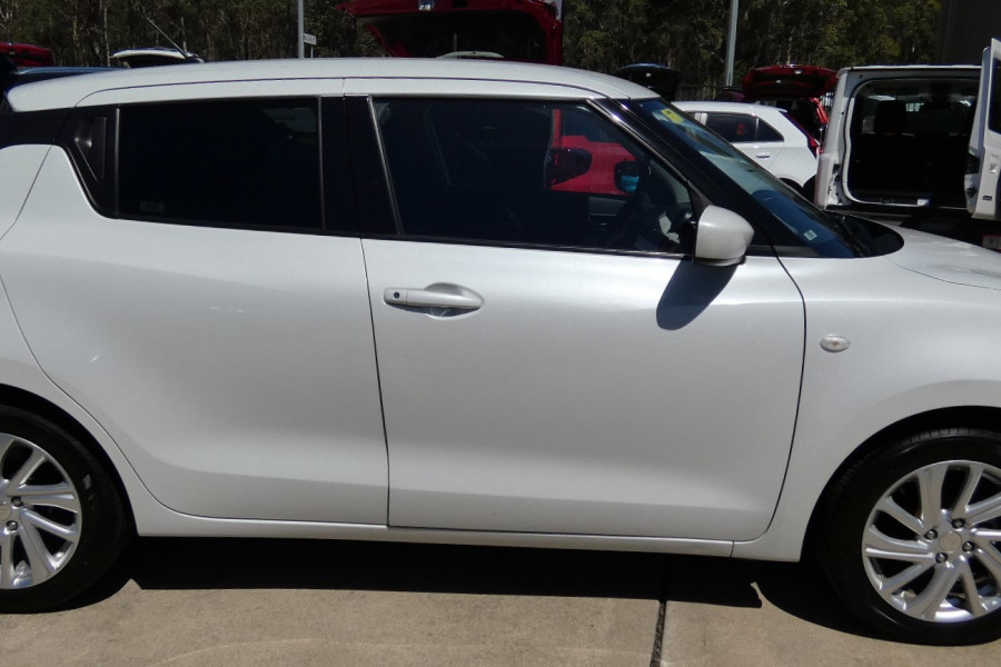 2023 Suzuki Swift AZ SERIES II GL NAVI Hatch Image 17