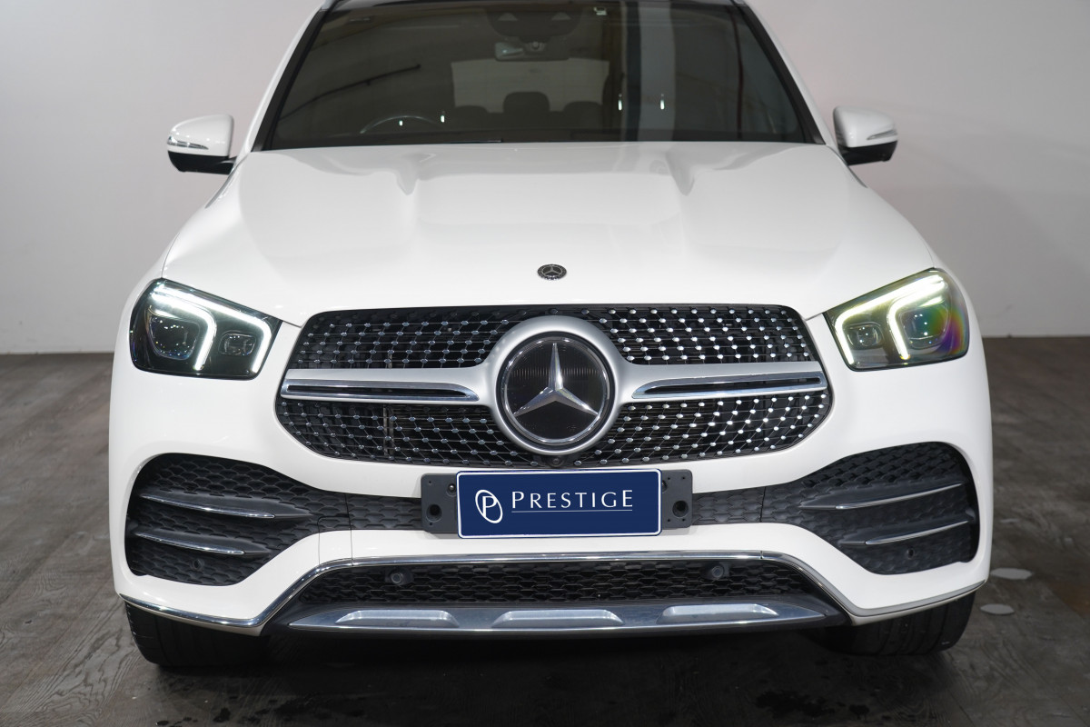 2019 Mercedes-Benz Gle 300 D 4matic SUV Image 3