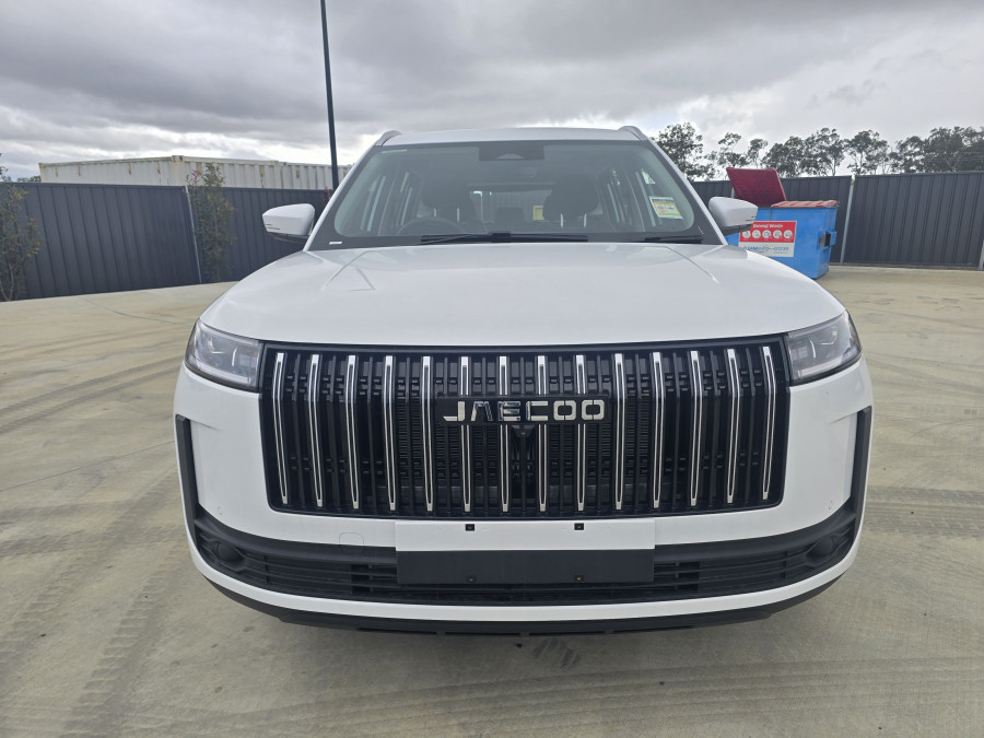2026 Jaecoo J5  Summit SUV Image 2