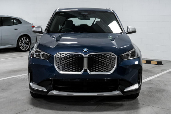 2024 BMW iX1 U11 eDrive20 xLine SUV image 4