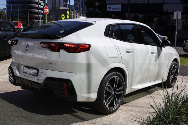 2024 BMW iX2 U10 xDrive30 M Sport SUV image 5