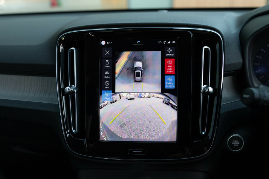 2025 MY26 Volvo XC40 XZ Plus B4 SUV Image 23