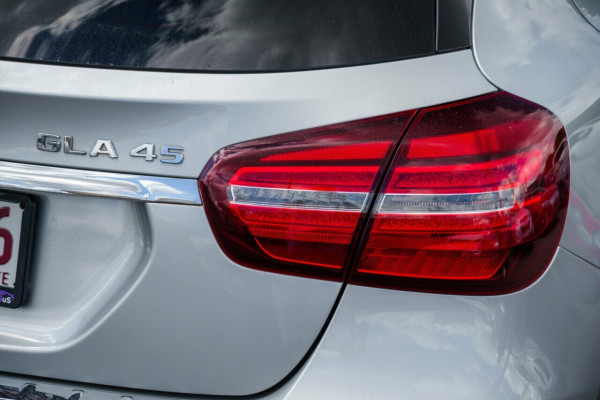 2017 Mercedes-Benz GLA 45 AMG 4MATIC Hatch Image 7