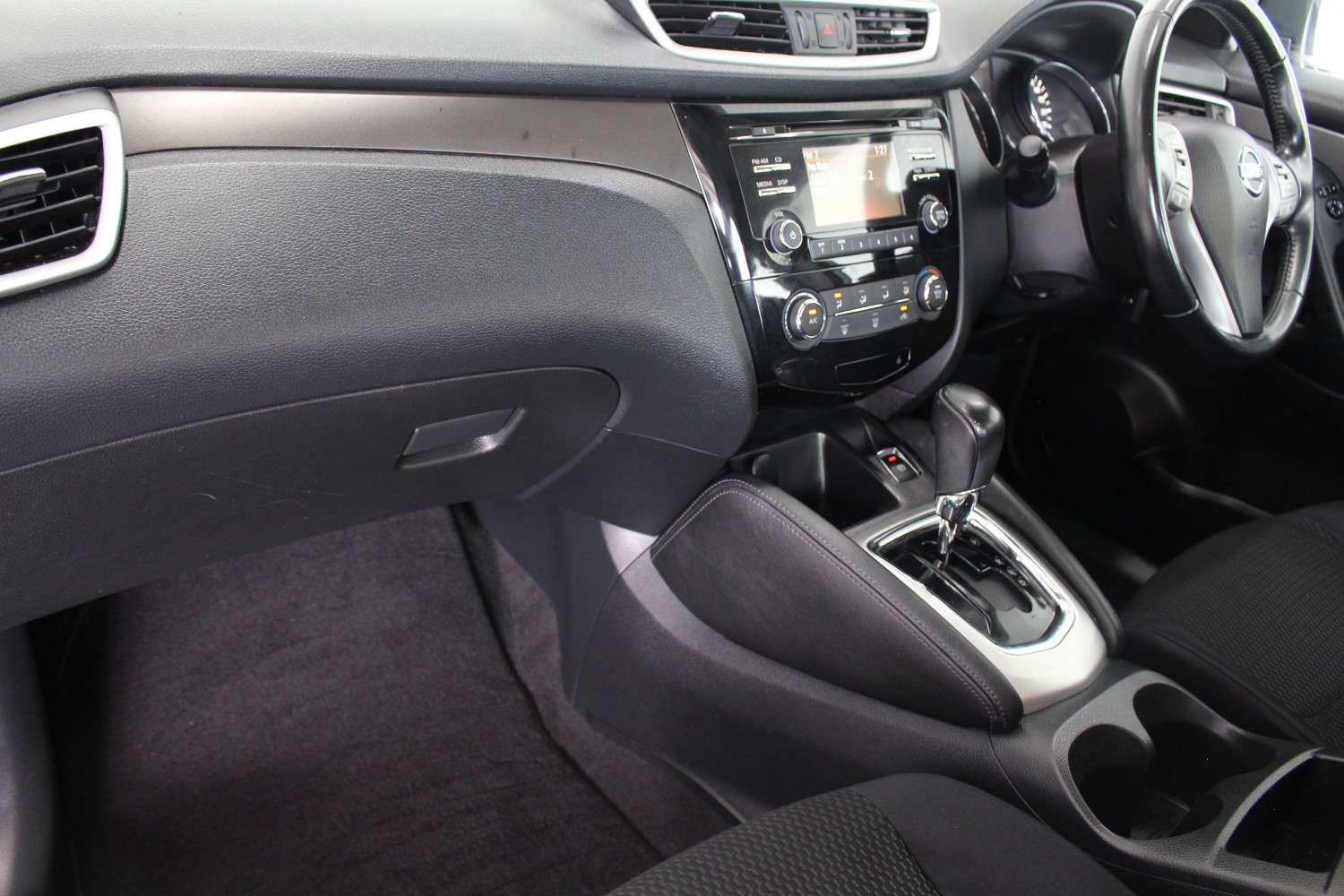 2014 Nissan QASHQAI J11 ST SUV Image 10