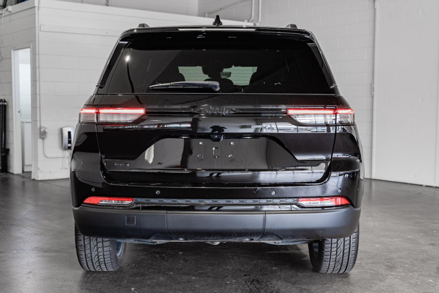 2022 MY23 Jeep Grand Cherokee WL Night Eagle SUV Image 10