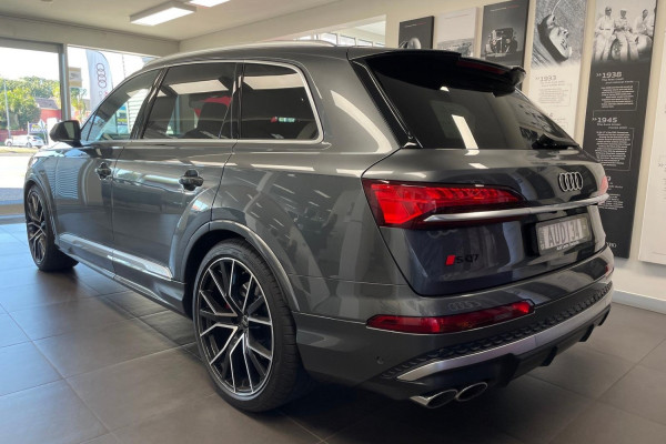 2025 Audi SQ7 4M TFSI SUV Image 3