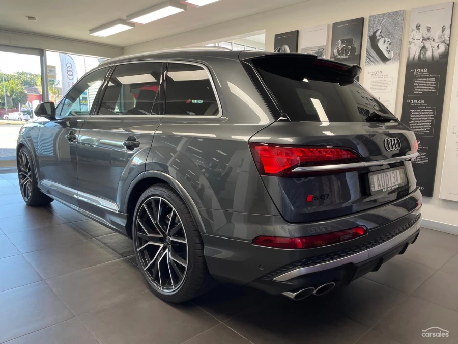 2025 Audi SQ7 4M TFSI SUV Image 3