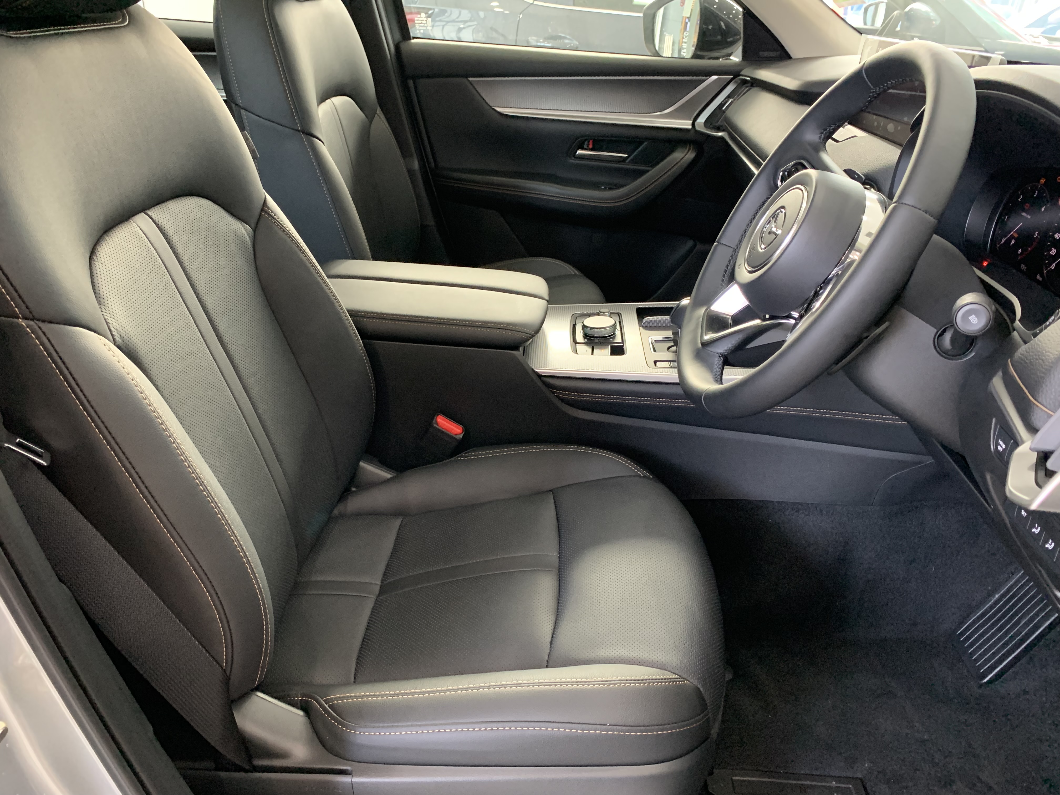 2024 Mazda CX-60 KH P50e GT SUV Image 28