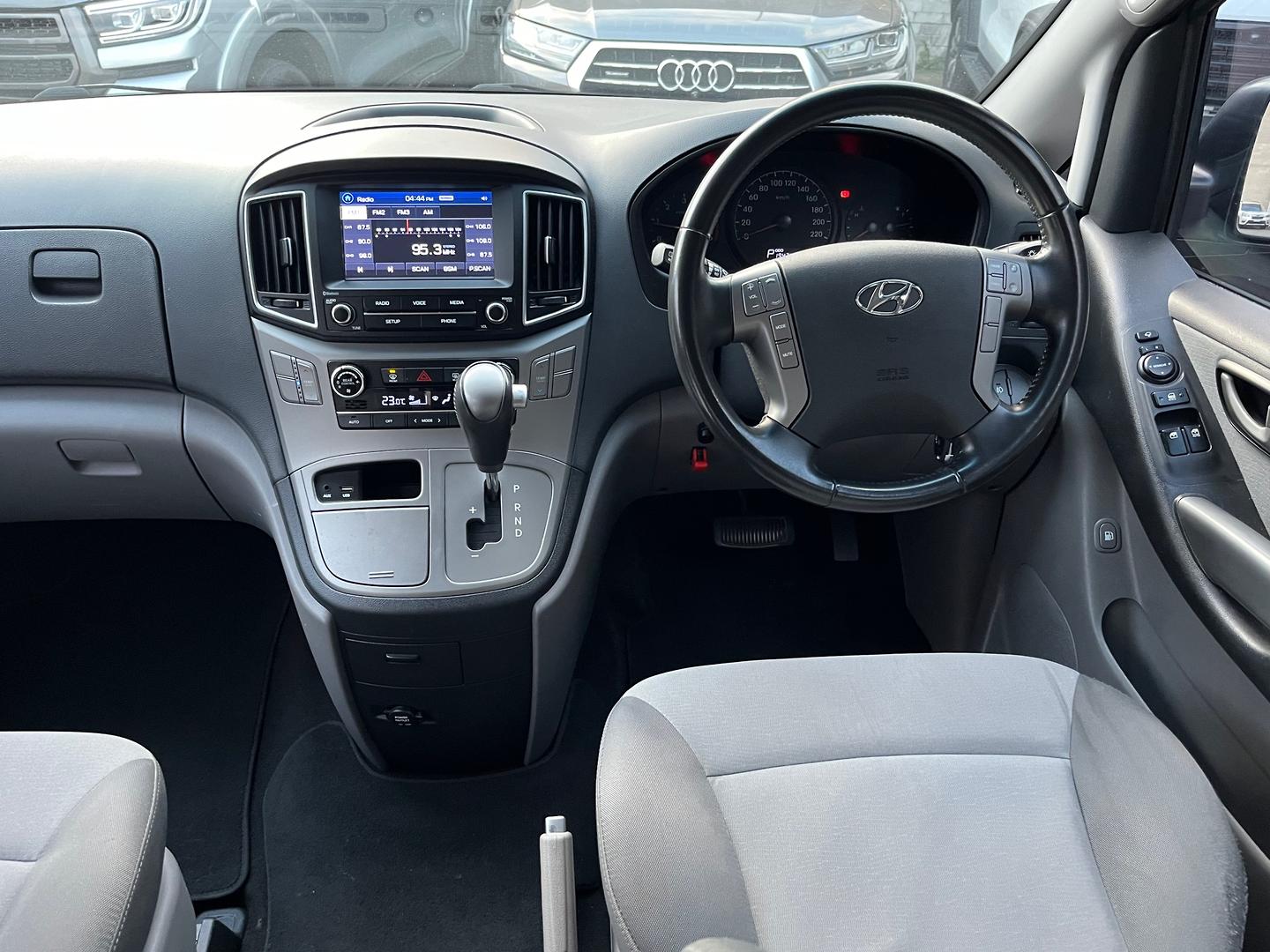 2017 MY18 Hyundai iMax TQ3-W Series II  People Mover Image 15