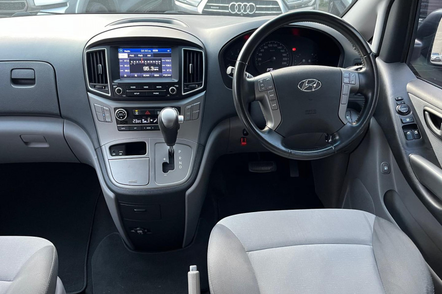 2017 MY18 Hyundai iMax TQ3-W Series II  People Mover Image 15