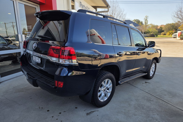 2019 Toyota LandCruiser VDJ200R VX SUV Image 4