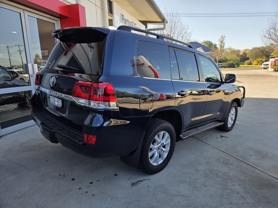 2019 Toyota LandCruiser VDJ200R VX SUV Image 4