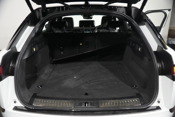 2023 Land Rover Range Rover Velar L560 P250 R-Dynamic S SUV Image 31
