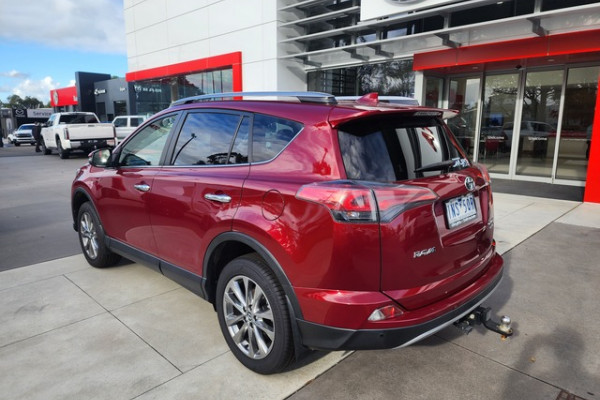 2018 Toyota RAV4 3P348103B Cruiser SUV Image 3
