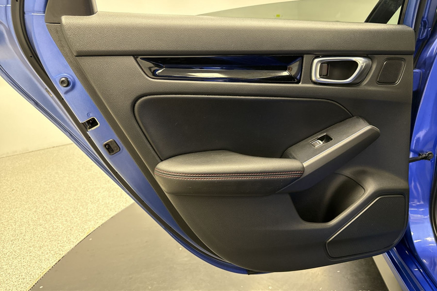 2022 Honda Civic 11th Gen VTi LX Hatch Image 14