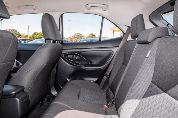 2025 Toyota Yaris Cross MXPJ10R GX SUV Image 9