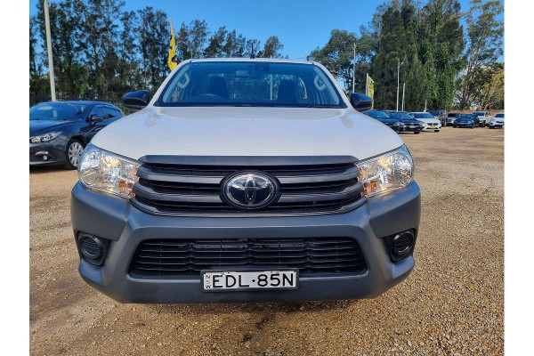 2019 Toyota HiLux TGN121R Workmate Cab Chassis Image 2