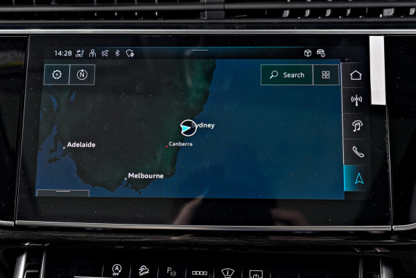 2026 MY25 Audi Q7 4M TFSI 250kW S line SUV image 10