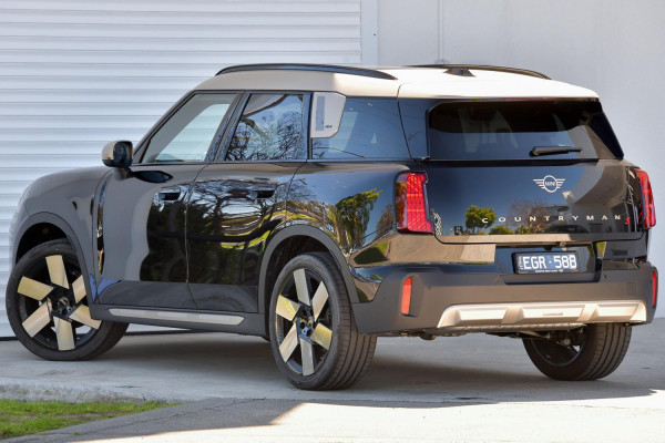 2026 MINI Countryman U25 S Favoured SUV