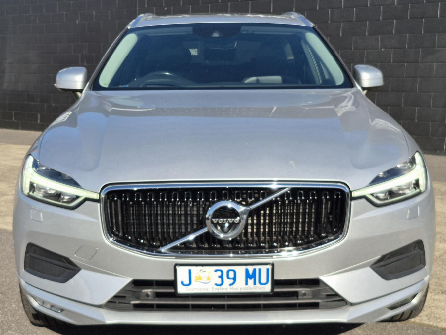 2020 MY21 Volvo XC60 UZ D4 Momentum SUV Image 2