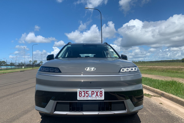 2026 Hyundai ELEXIO OE1.V1 Elite SUV Image 3