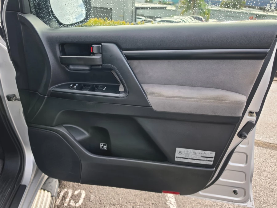 2011 MY10 Toyota LandCruiser VDJ200R GXL SUV Image 33