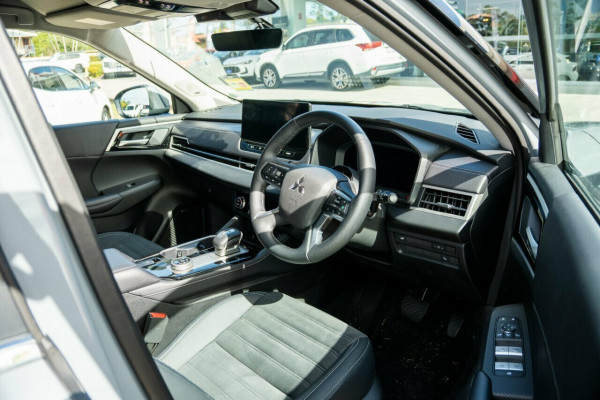 2025 Mitsubishi Outlander ZM Aspire SUV Image 17
