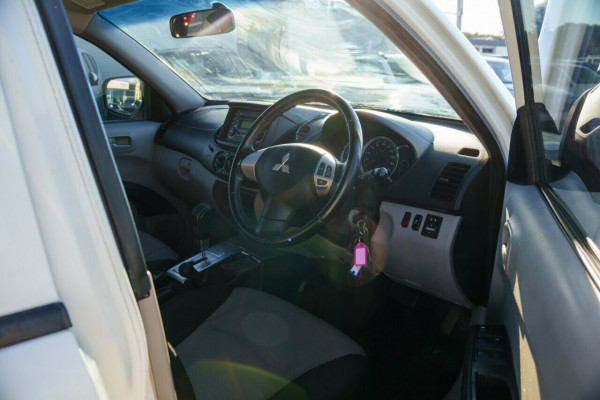 2013 MY14 Mitsubishi Triton MN GLX Ute Image 13